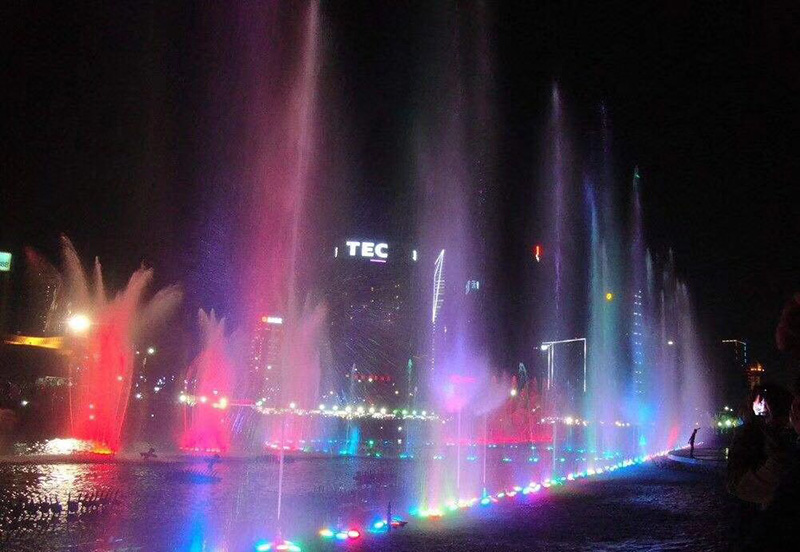 2016年11月20日桂中水城(来宾)大型二维三淮喷泉.jpg
